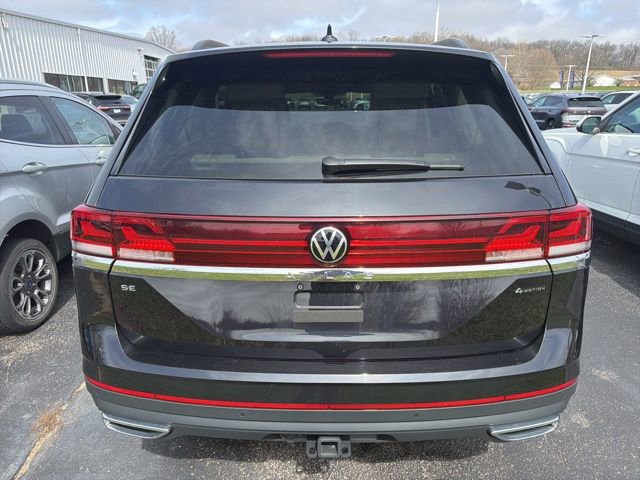 Used 2025 Volkswagen Atlas SE image 4