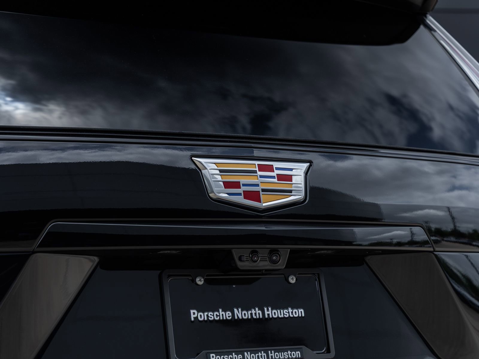 Used 2026 Cadillac Escalade Platinum Sport w/ LPO, Floor Liner Package AWD/4WD image 12