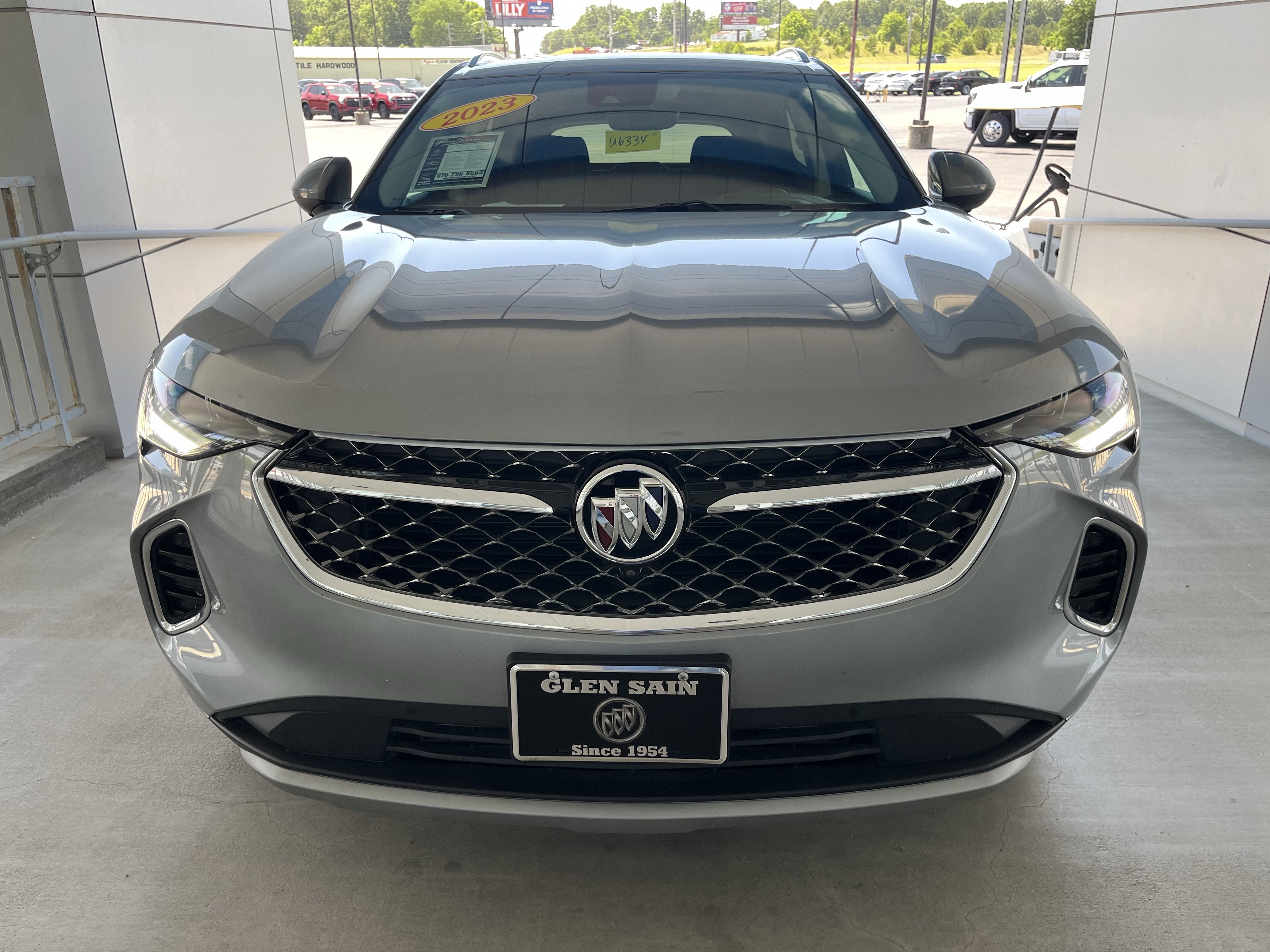 Used 2023 Buick Envision Avenir AWD/4WD image 8