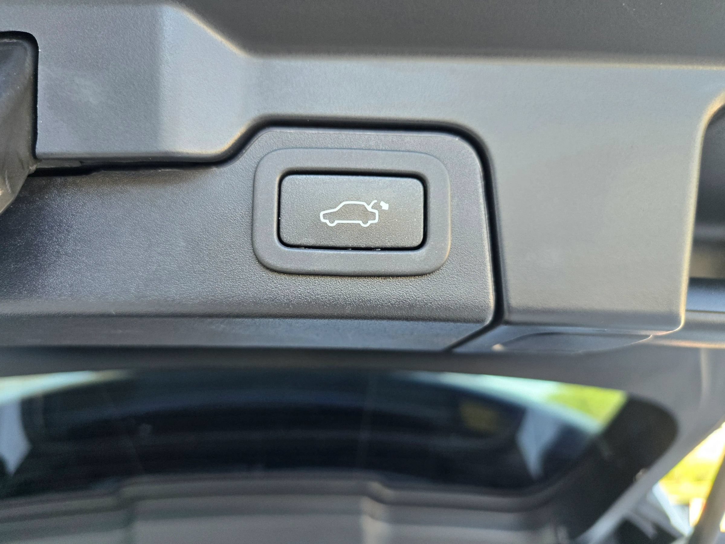 Used 2018 Land Rover Range Rover Evoque SE Premium AWD/4WD image 12