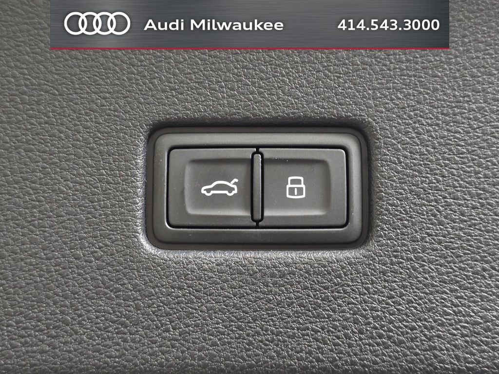 Used 2023 Audi Q8 Premium w/ Convenience Package AWD/4WD image 10