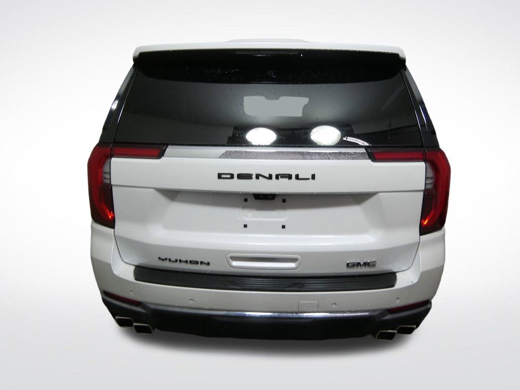 Used 2025 GMC Yukon Denali Ultimate AWD/4WD image 4