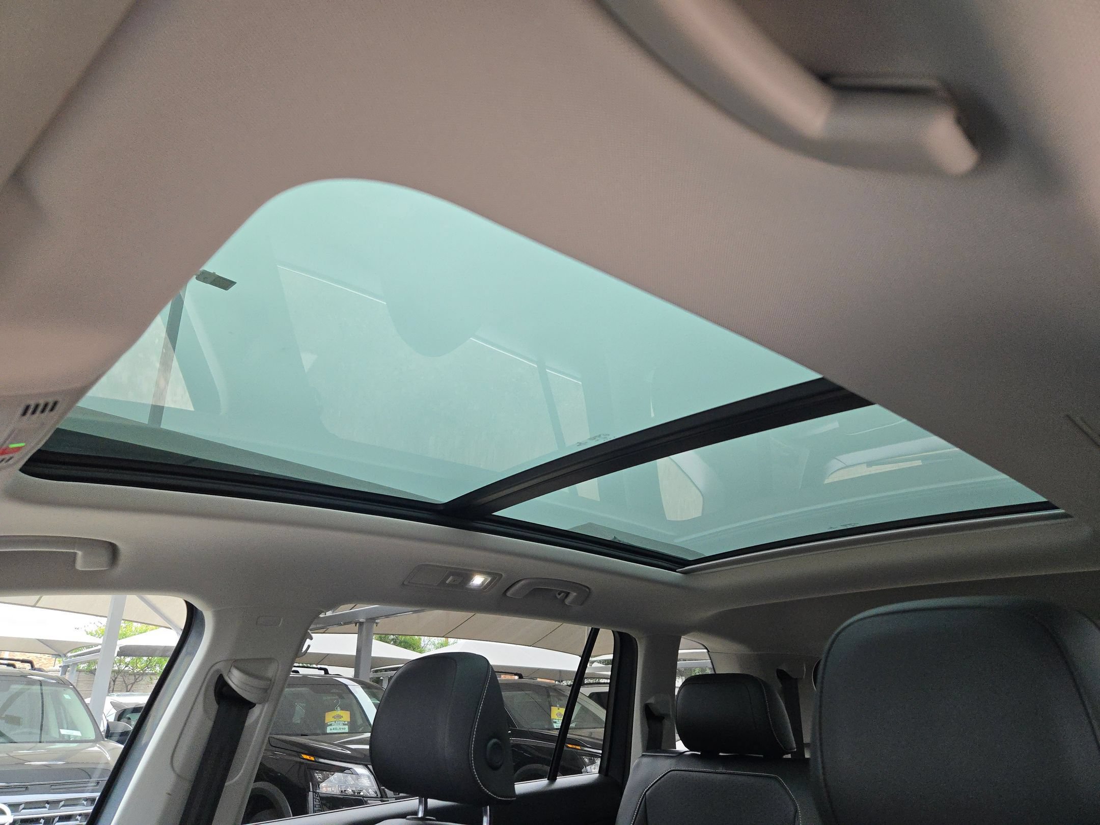 Used 2022 Volkswagen Tiguan SE FWD image 10