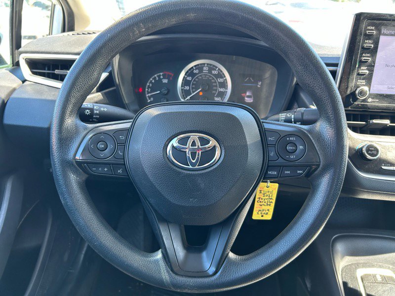 Used 2021 Toyota Corolla LE image 9