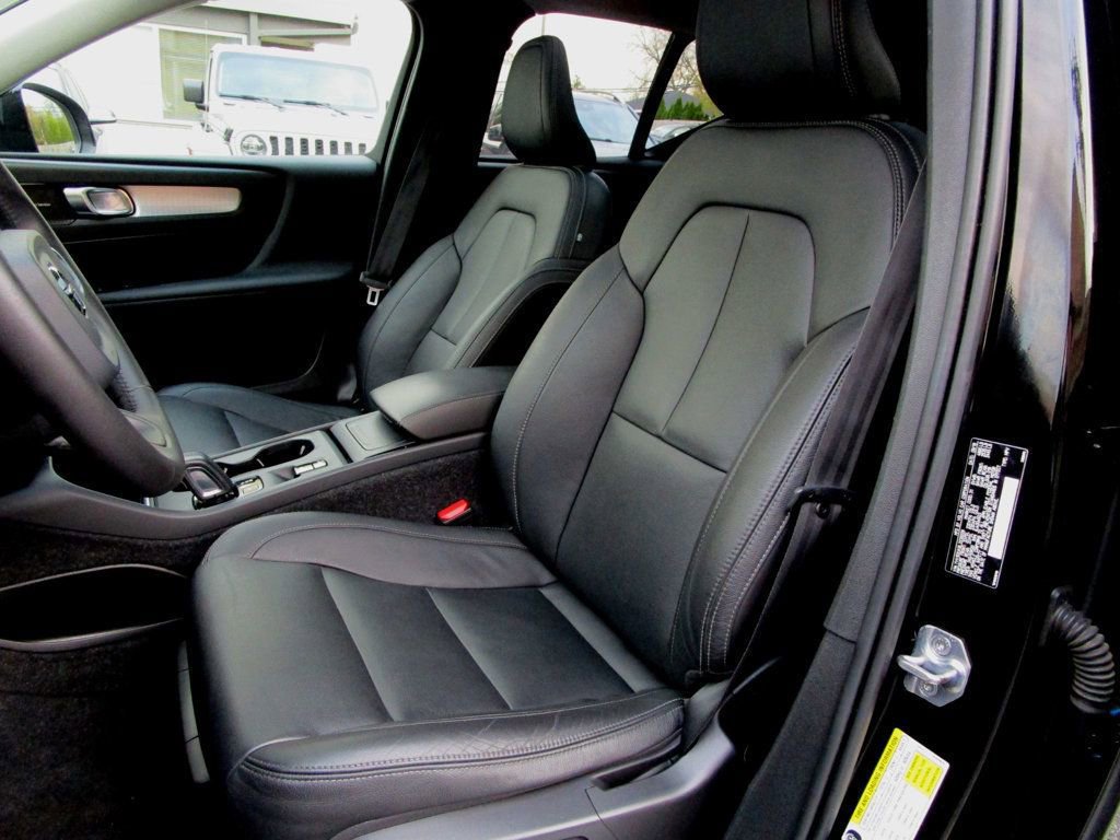 Used 2020 Volvo XC40 T5 Momentum w/ Protection Package Premier AWD/4WD image 14