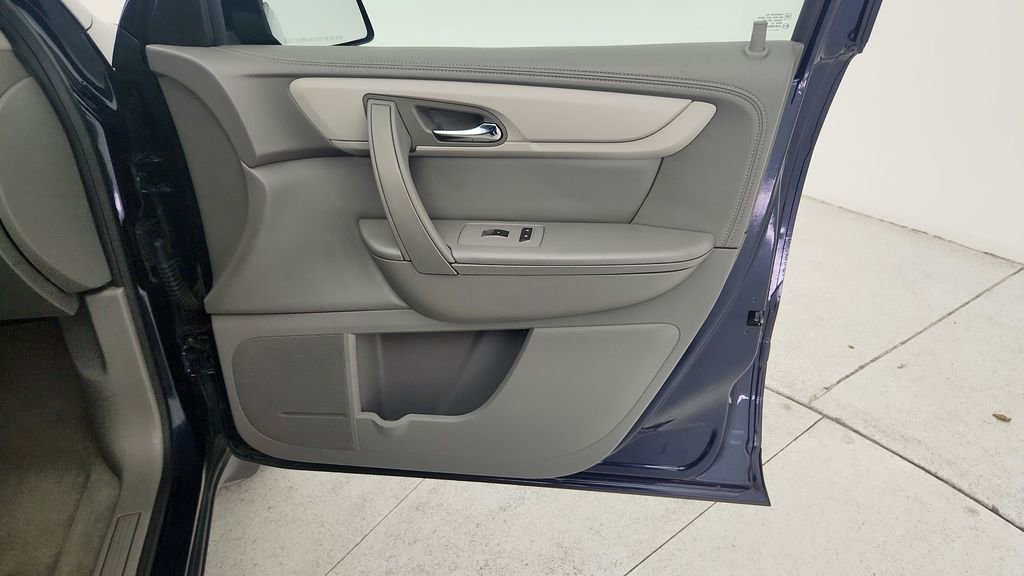 Used 2015 Chevrolet Traverse LS FWD image 31
