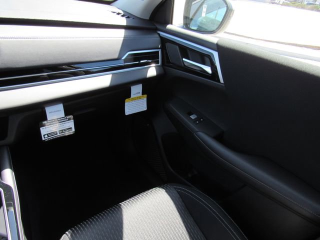 New 2026 Mitsubishi Outlander ES image 19