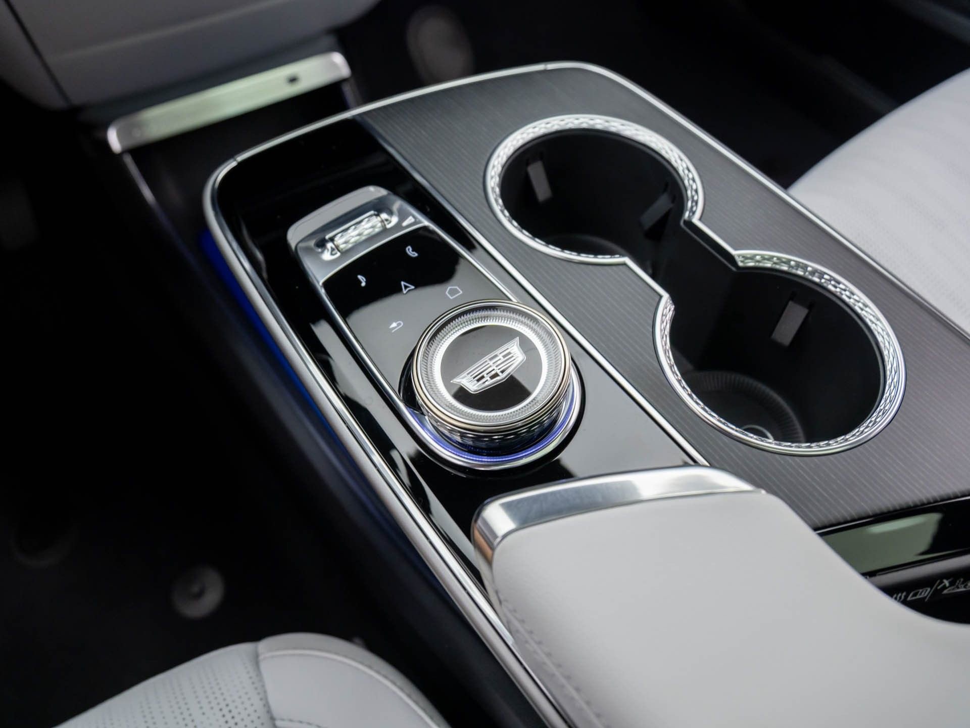 New 2026 Cadillac Lyriq Luxury image 24