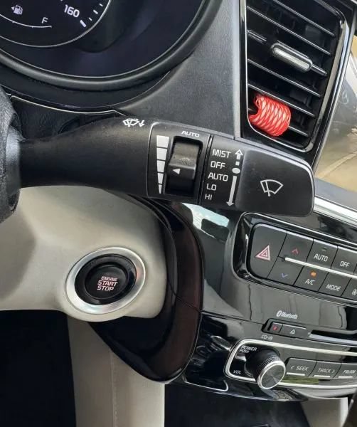 Used 2015 Kia K900 Luxury RWD image 48