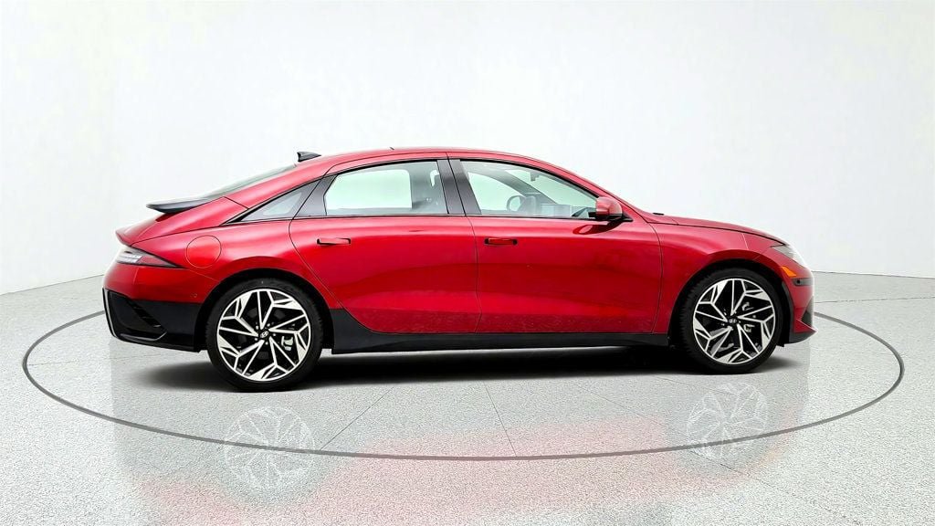 Used 2025 Hyundai Ioniq 6 Limited RWD image 4