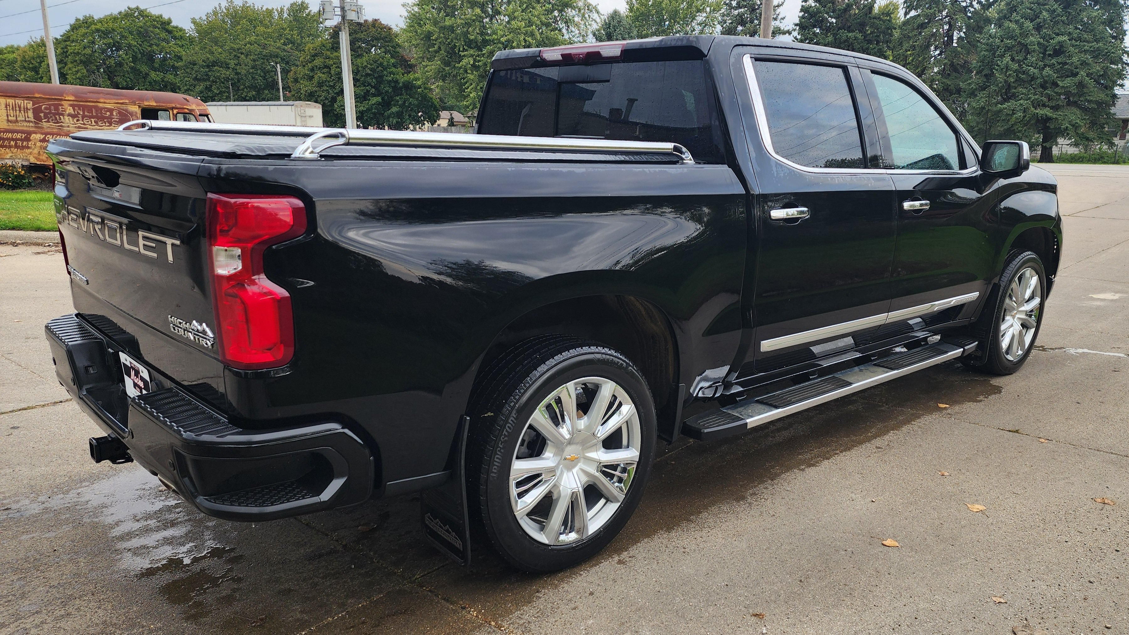 Certified 2025 Chevrolet Silverado 1500 High Country w/ High Country Premium Package AWD/4WD image 6