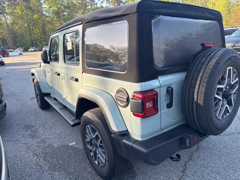 Used 2024 Jeep Wrangler Sahara w/ Safety Group image 10