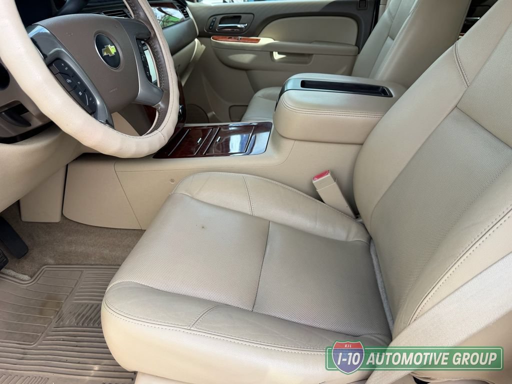 Used 2013 Chevrolet Avalanche LTZ AWD/4WD image 22