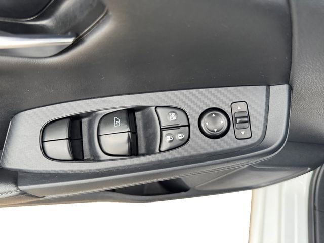 Used 2024 Nissan Sentra SV FWD image 11