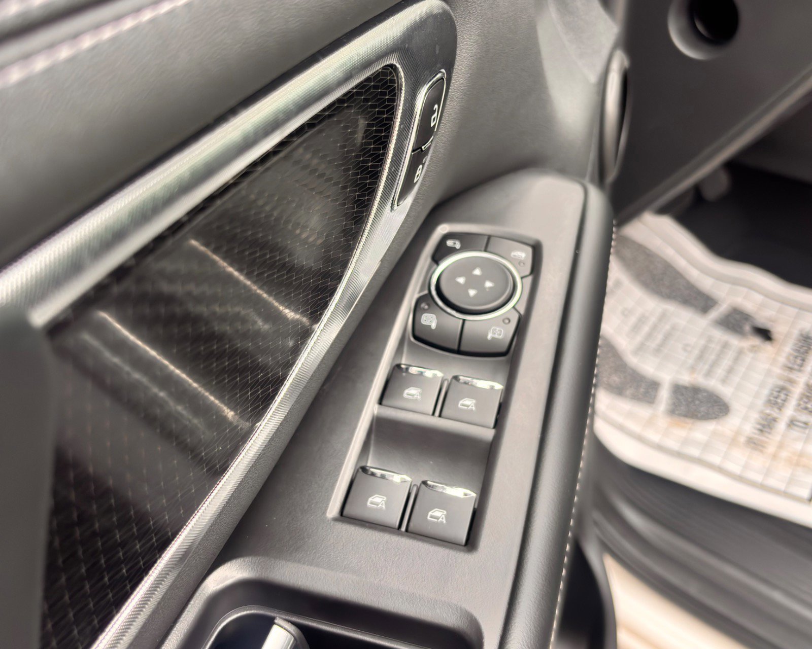 Certified 2025 Ford Expedition Platinum w/ Stealth Appearance Package image 38