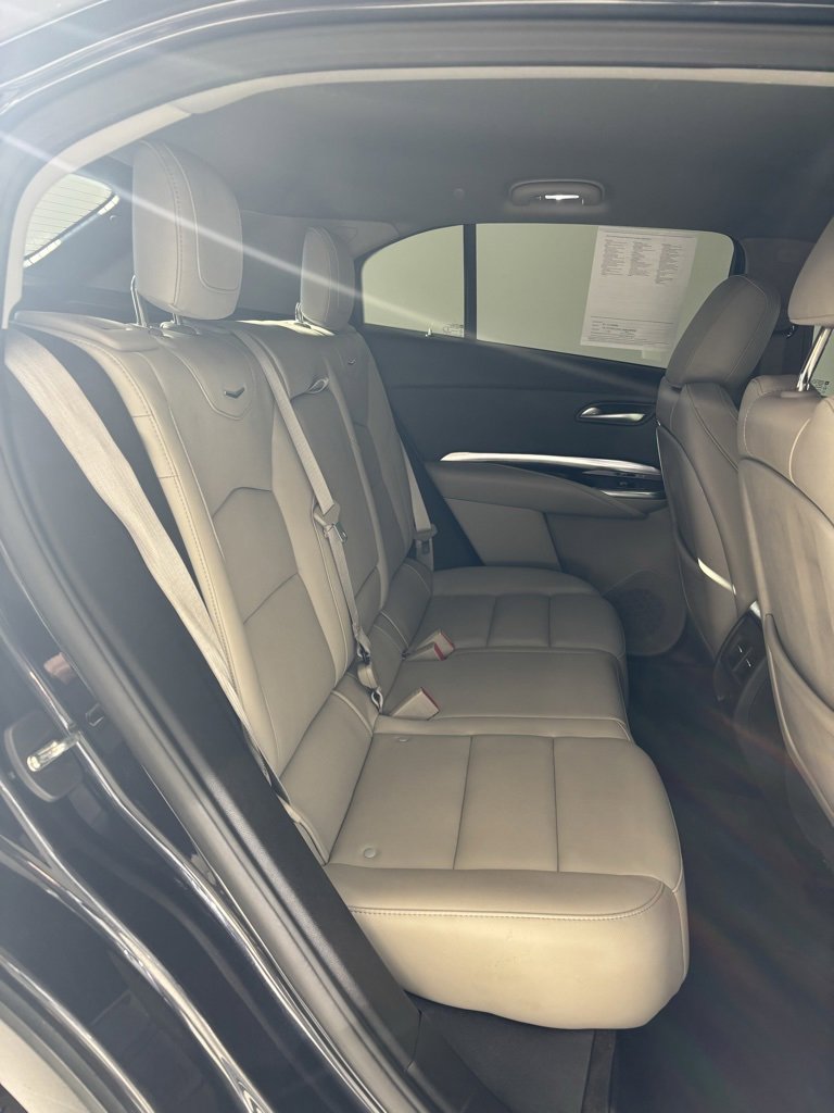 Certified 2022 Cadillac XT4 Luxury image 23