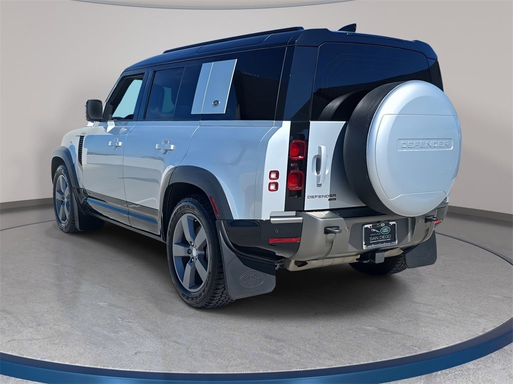 Certified 2021 Land Rover Defender 110 X-Dynamic HSE image 7