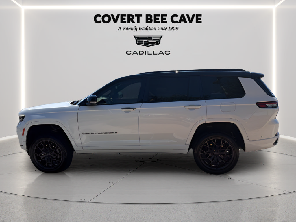 Used 2023 Jeep Grand Cherokee L Summit AWD/4WD image 5
