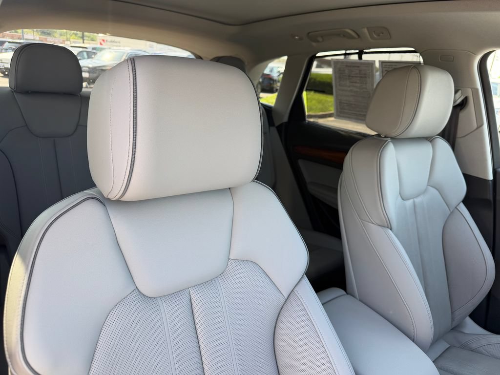 Certified 2023 Audi Q5 2.0T Prestige AWD/4WD image 16