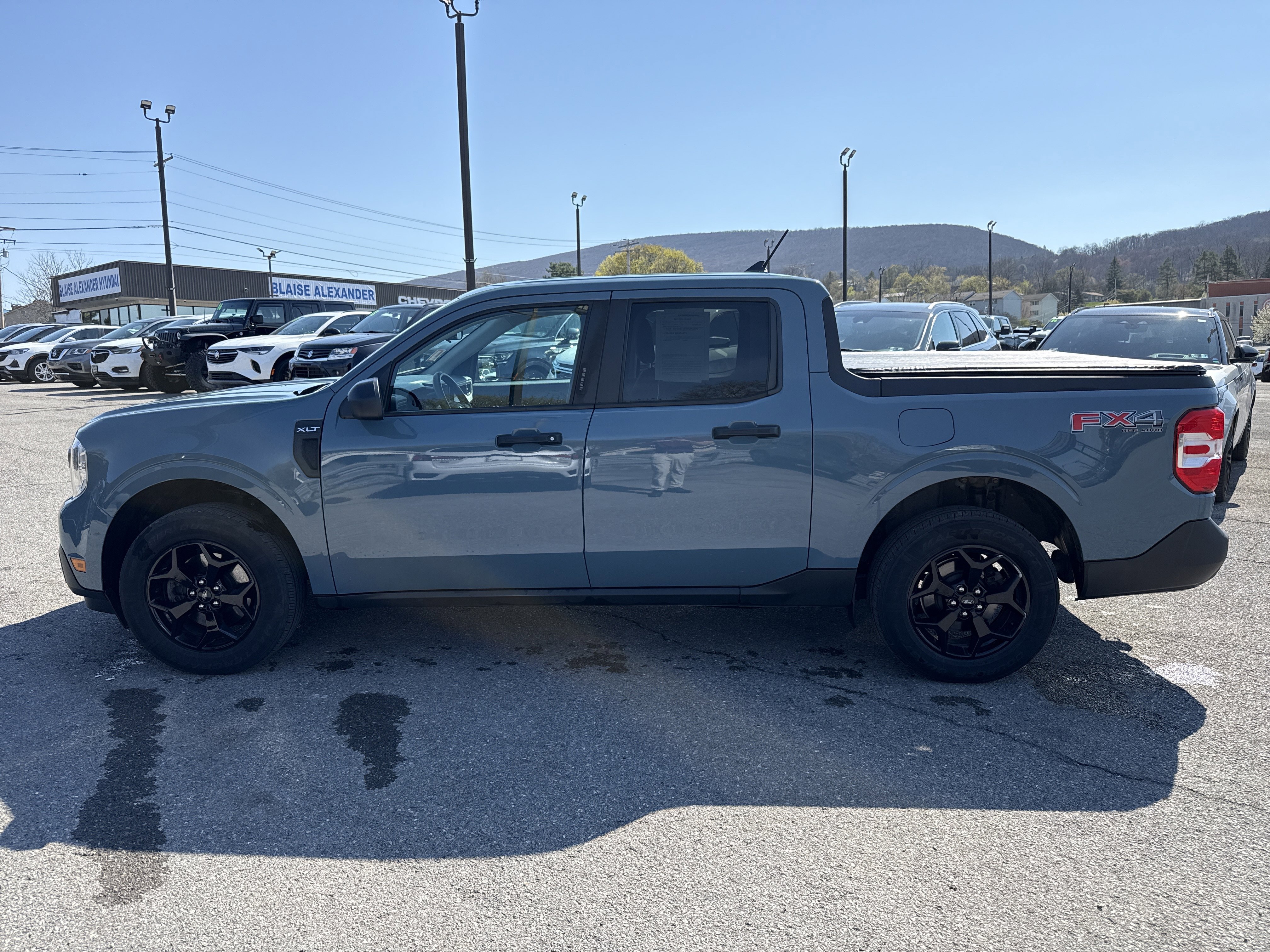 Used 2022 Ford Maverick XLT w/ Equipment Group 300A Standard image 6