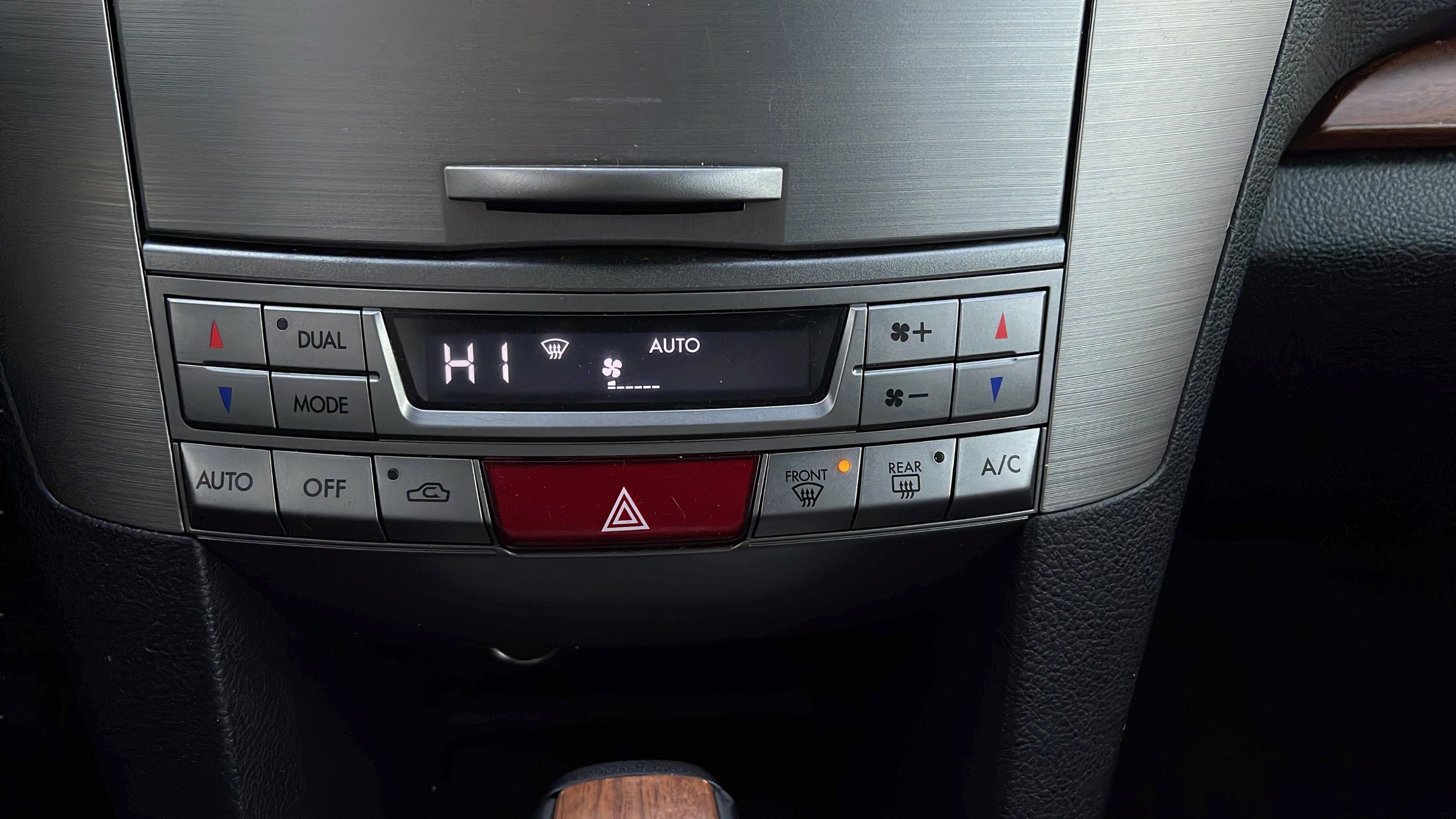 Used 2014 Subaru Outback 2.5i Limited w/ Moonroof Package image 16