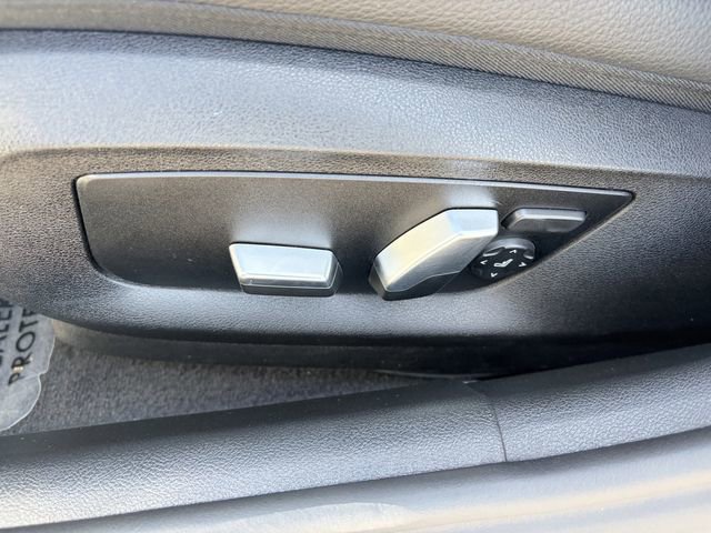 Used 2018 BMW 540i xDrive w/ M Sport Package image 7
