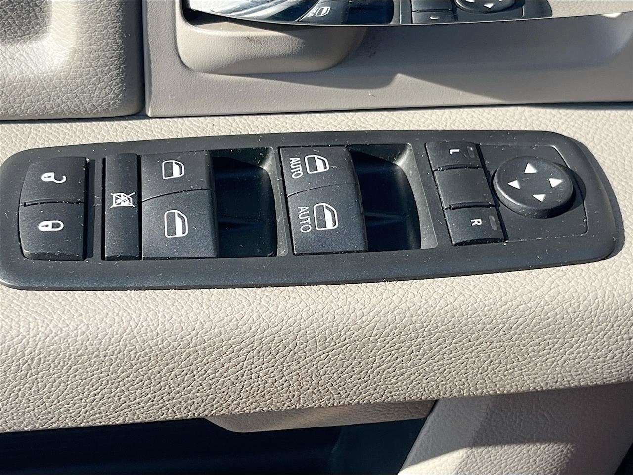 Used 2012 RAM 1500 Big Horn w/ Luxury Group AWD/4WD image 17