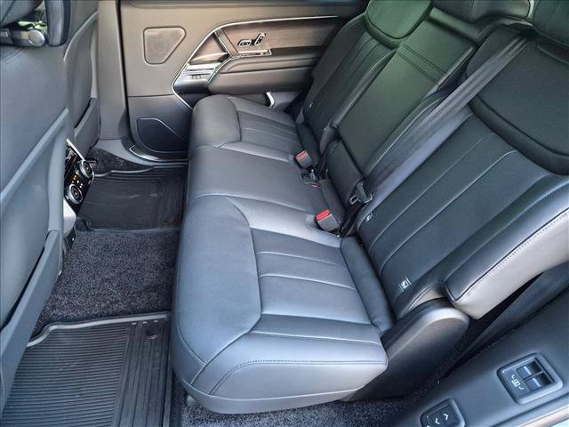New 2026 Land Rover Range Rover Long Wheelbase SE AWD/4WD image 15