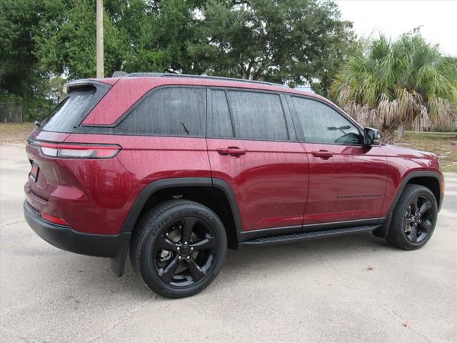 Certified 2023 Jeep Grand Cherokee Altitude image 6