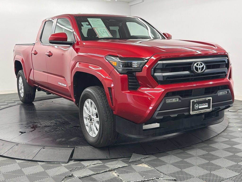 Used 2025 Toyota Tacoma SR5 AWD/4WD image 8