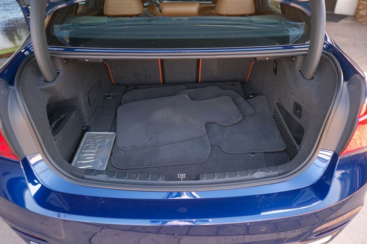 Used 2017 BMW 330e RWD image 51