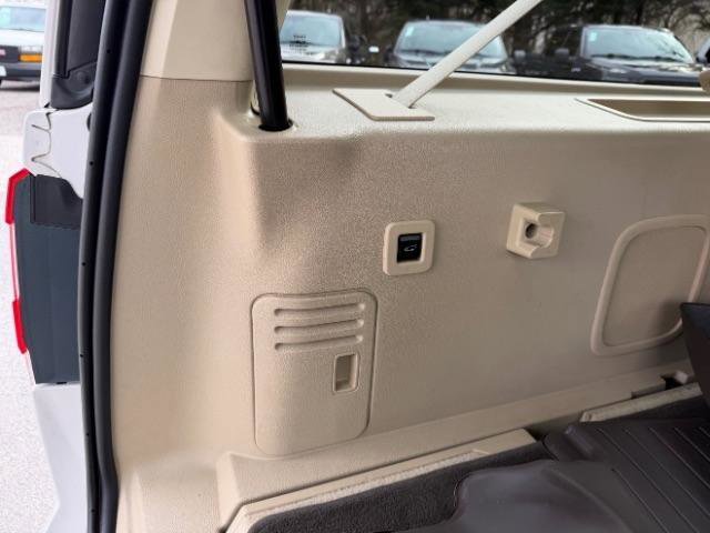 Used 2017 Lincoln Navigator L Reserve AWD/4WD image 39