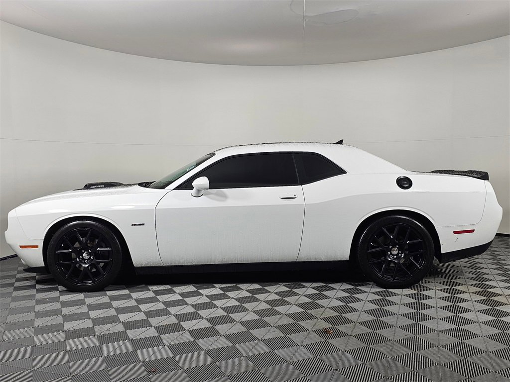 Used 2015 Dodge Challenger R/T Plus image 4
