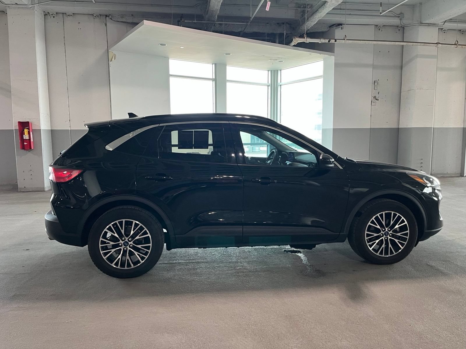 Used 2022 Ford Escape SEL w/ Technology Package FWD image 12