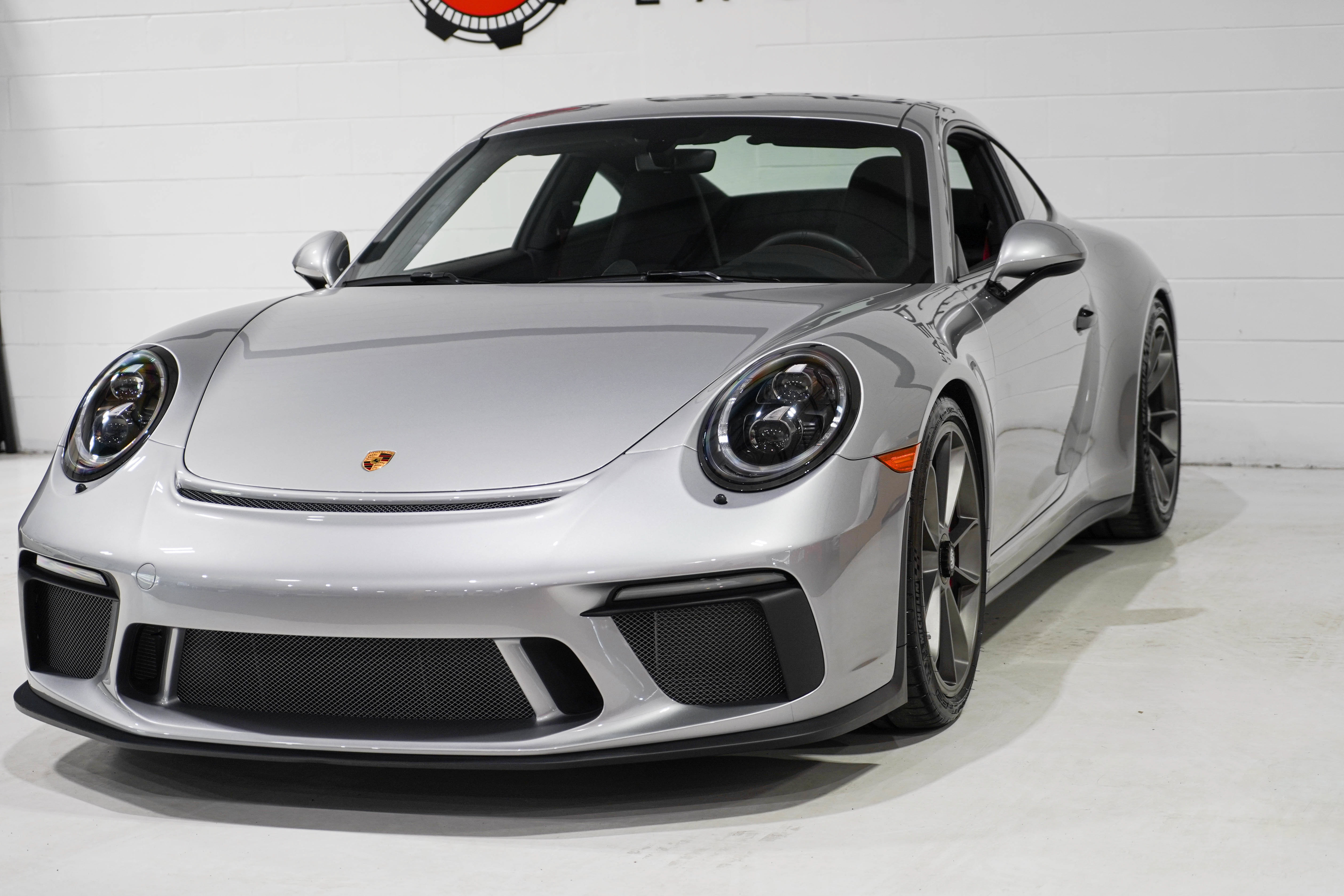 Used 2018 Porsche 911 GT3 RWD image 30