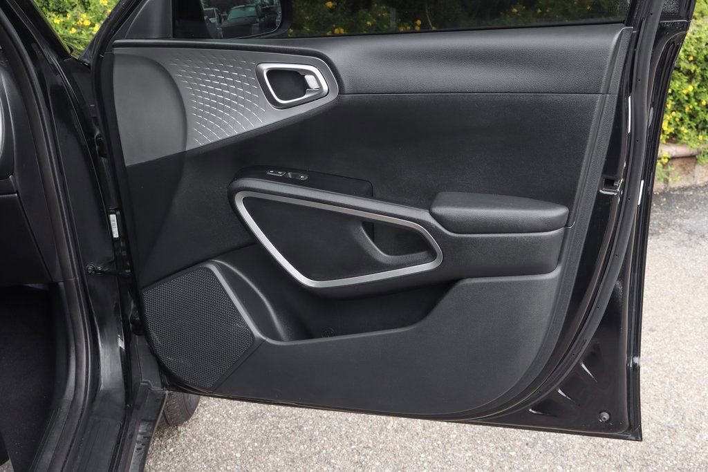 Used 2024 Kia Soul LX w/ Option Group 015 image 39