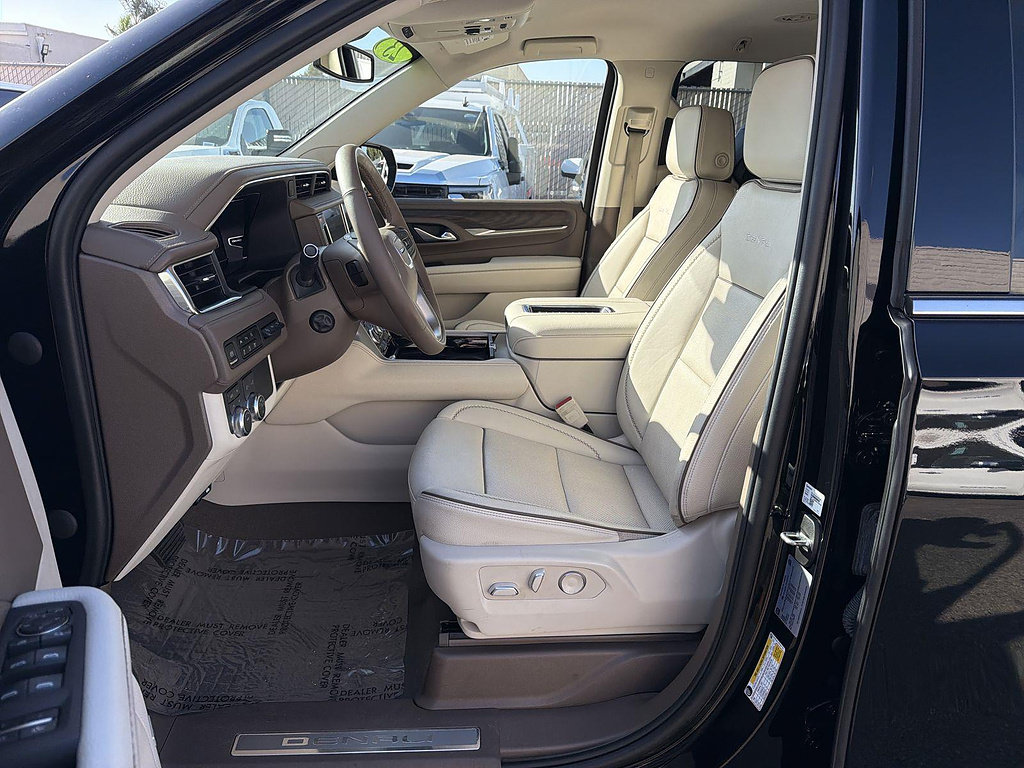 Used 2023 GMC Yukon XL Denali w/ LPO, Floor Liner Package AWD/4WD image 18