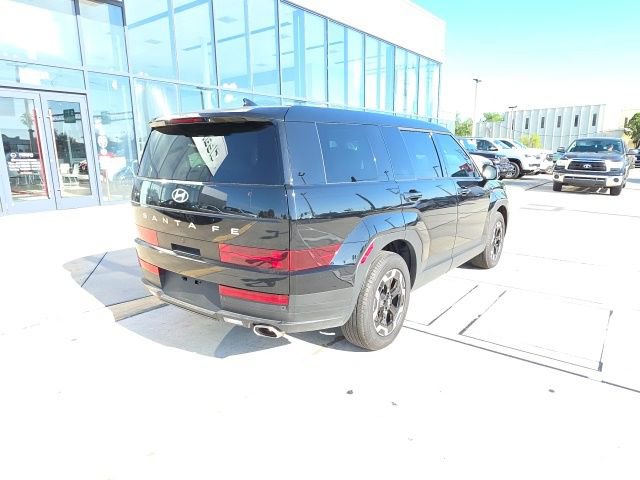 Used 2024 Hyundai Santa Fe SE FWD image 4