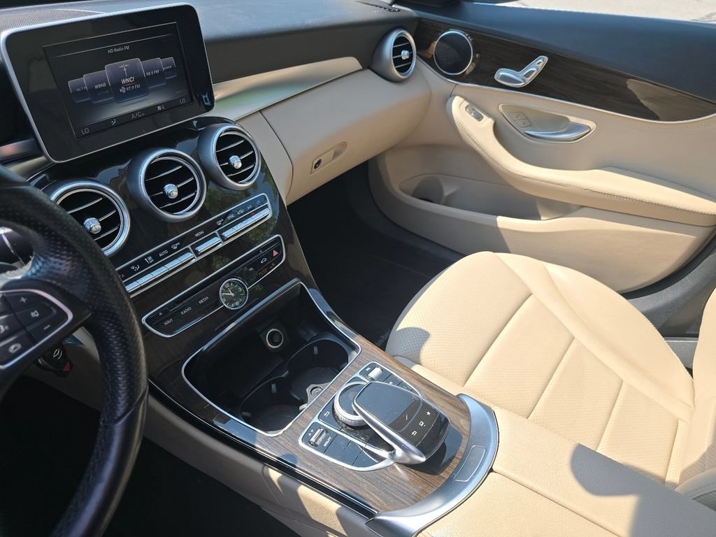 Used 2015 Mercedes-Benz C 300 4MATIC Sedan image 27