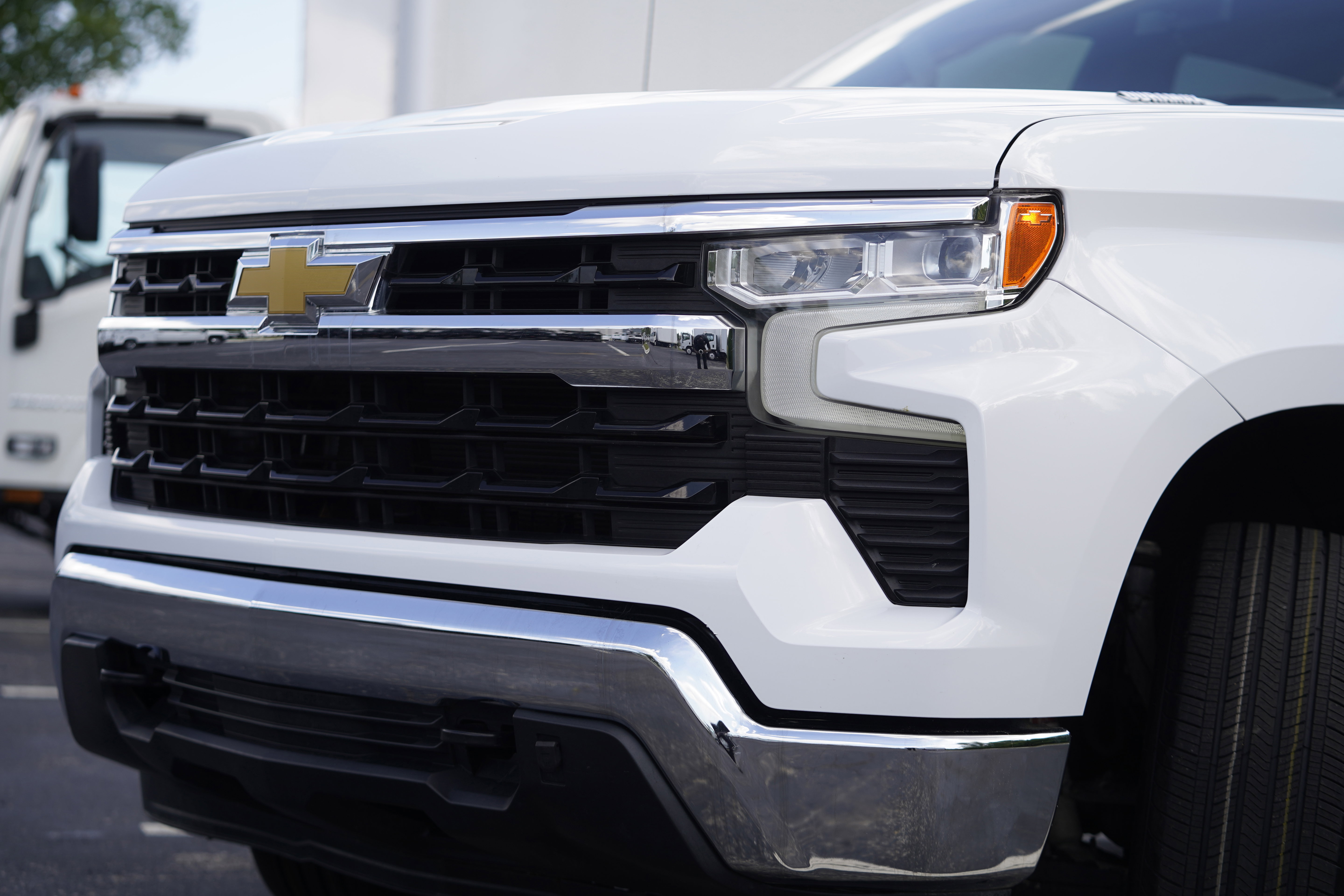 Used 2022 Chevrolet Silverado 1500 LT AWD/4WD image 34