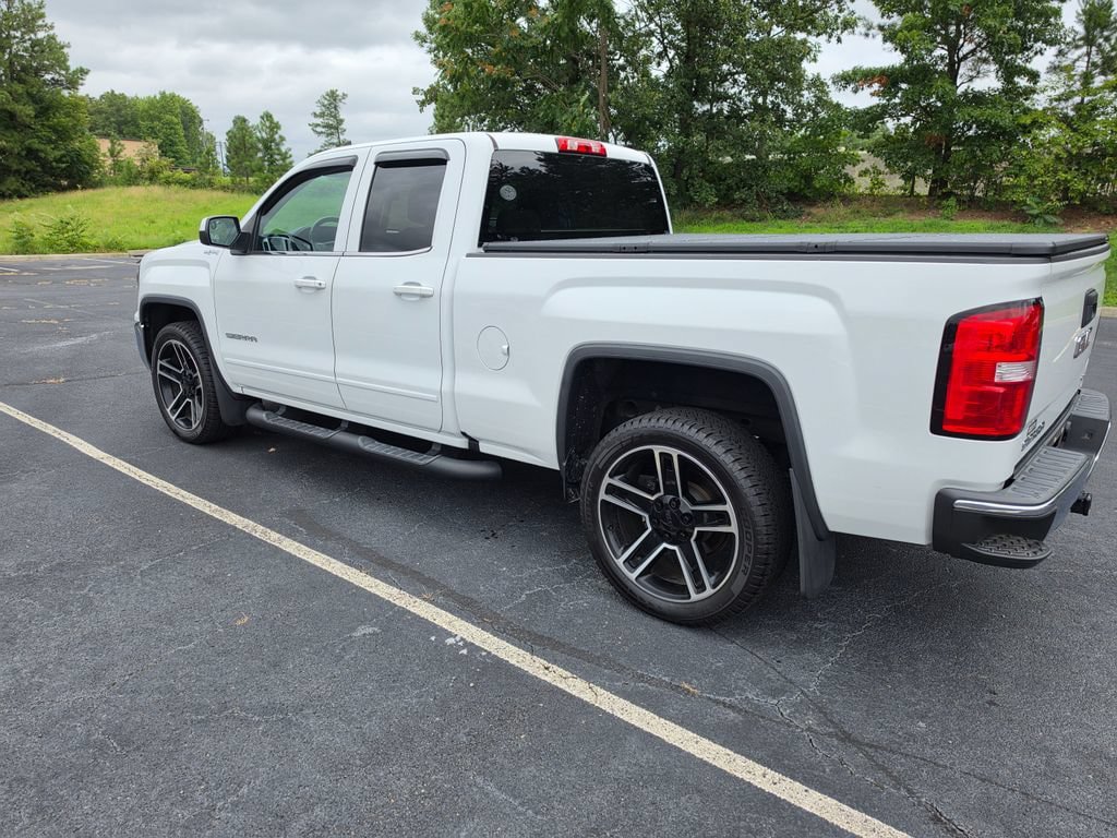 Used 2018 GMC Sierra 1500 SLE w/ Black Pack AWD/4WD image 4