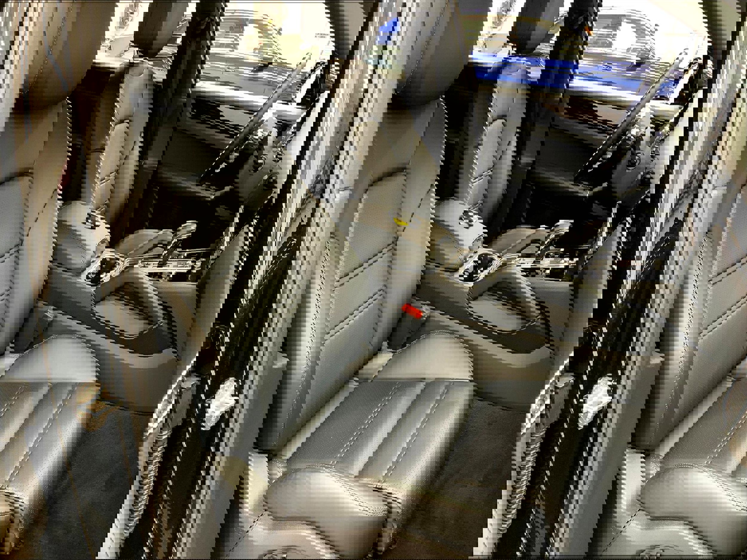 Used 2022 Porsche Cayenne E-Hybrid image 19