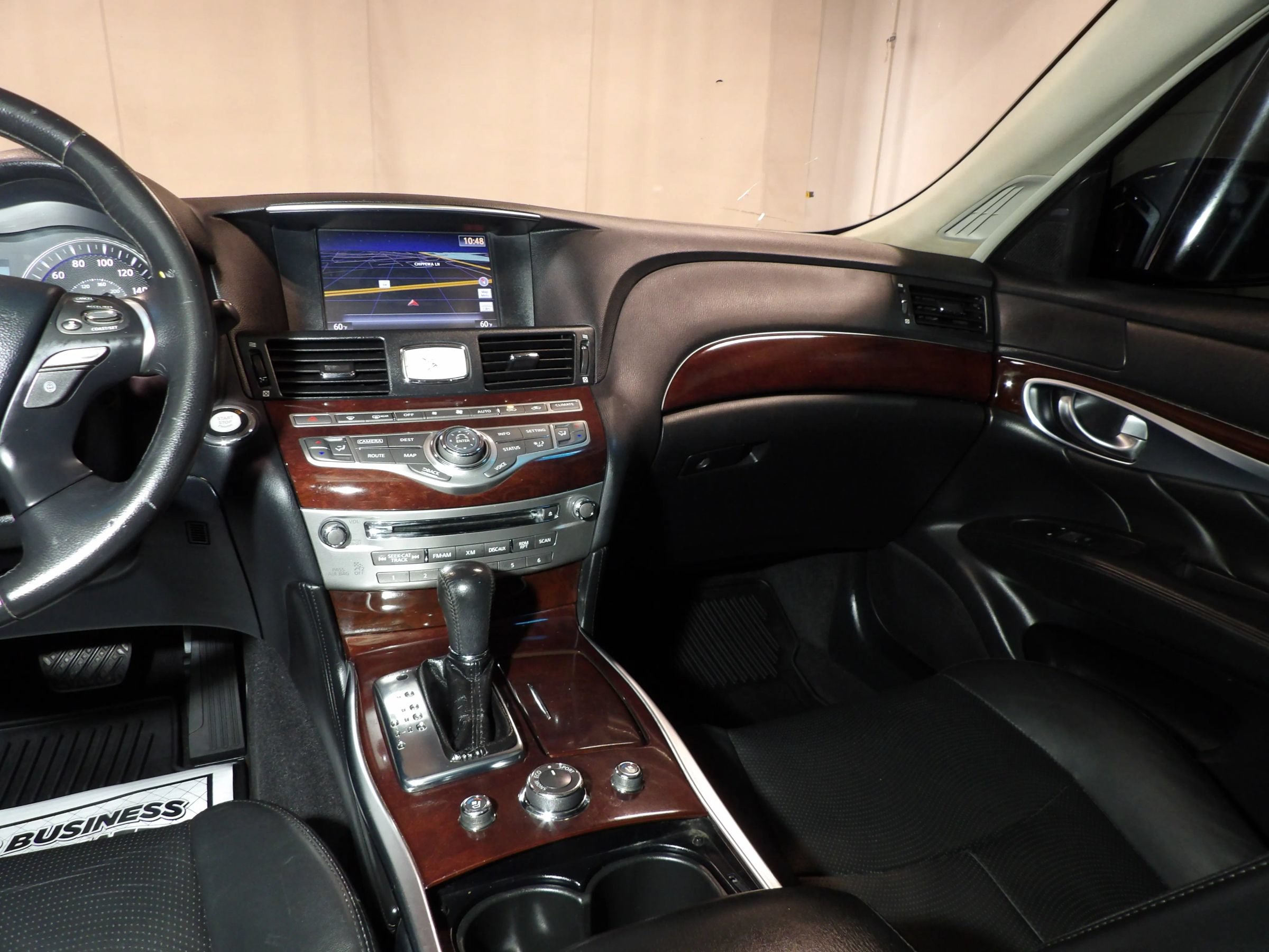 Used 2016 INFINITI Q70 L 3.7 w/ Technology Package AWD/4WD image 17