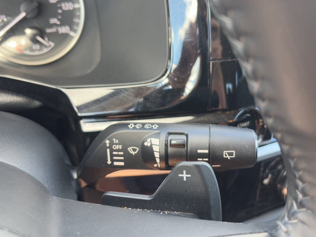 Used 2025 Nissan Pathfinder SV AWD/4WD image 21