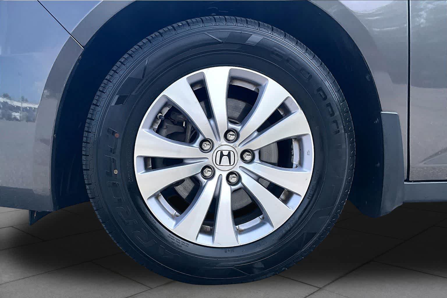 Used 2016 Honda Odyssey SE image 11