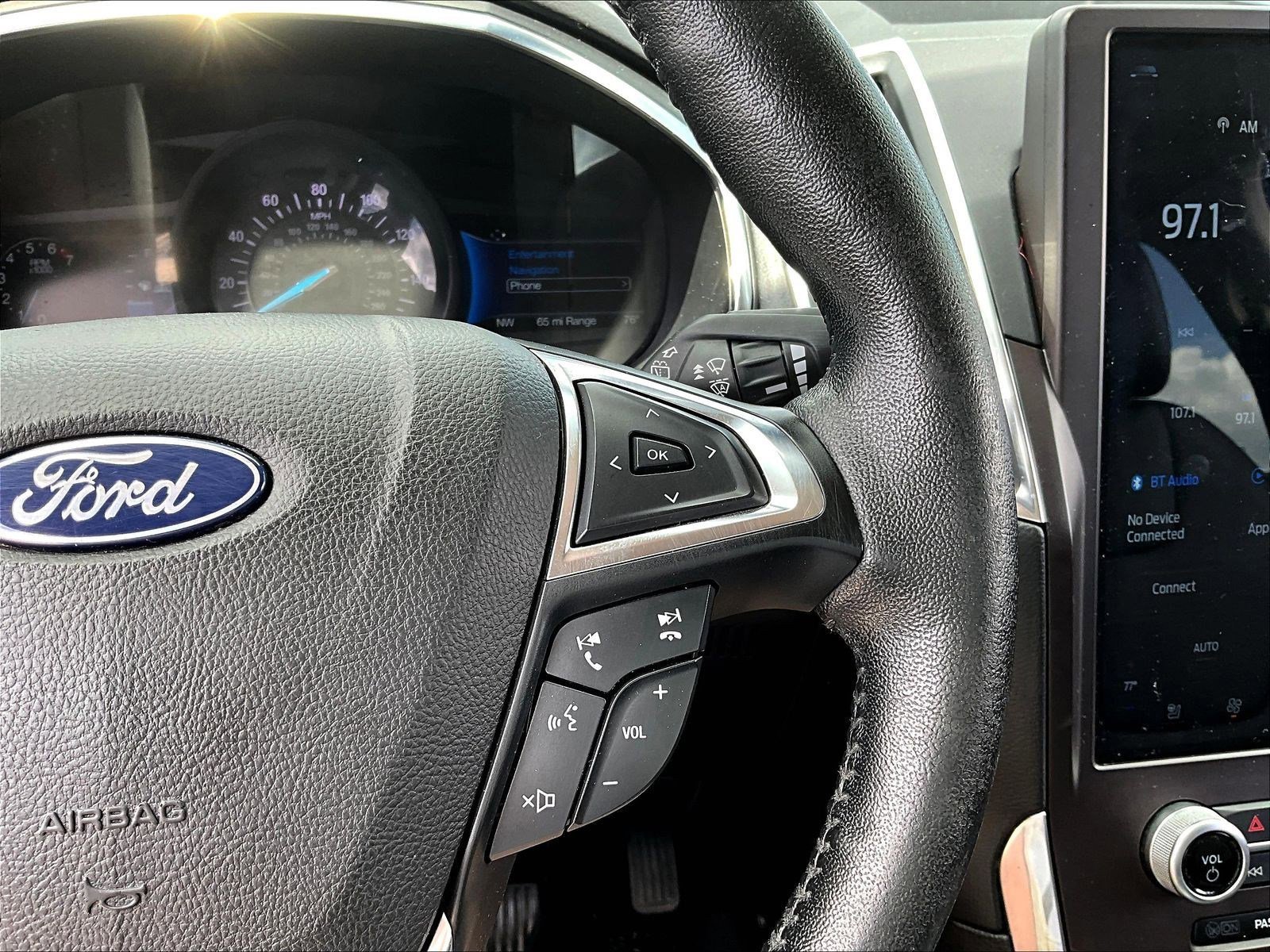 Used 2021 Ford Edge Titanium AWD/4WD image 12