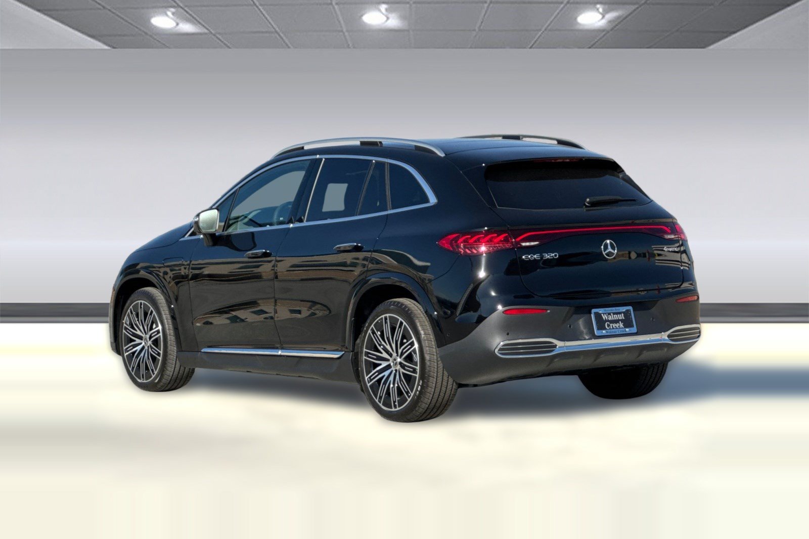 New 2027 Mercedes-Benz EQE 320 4MATIC SUV image 3
