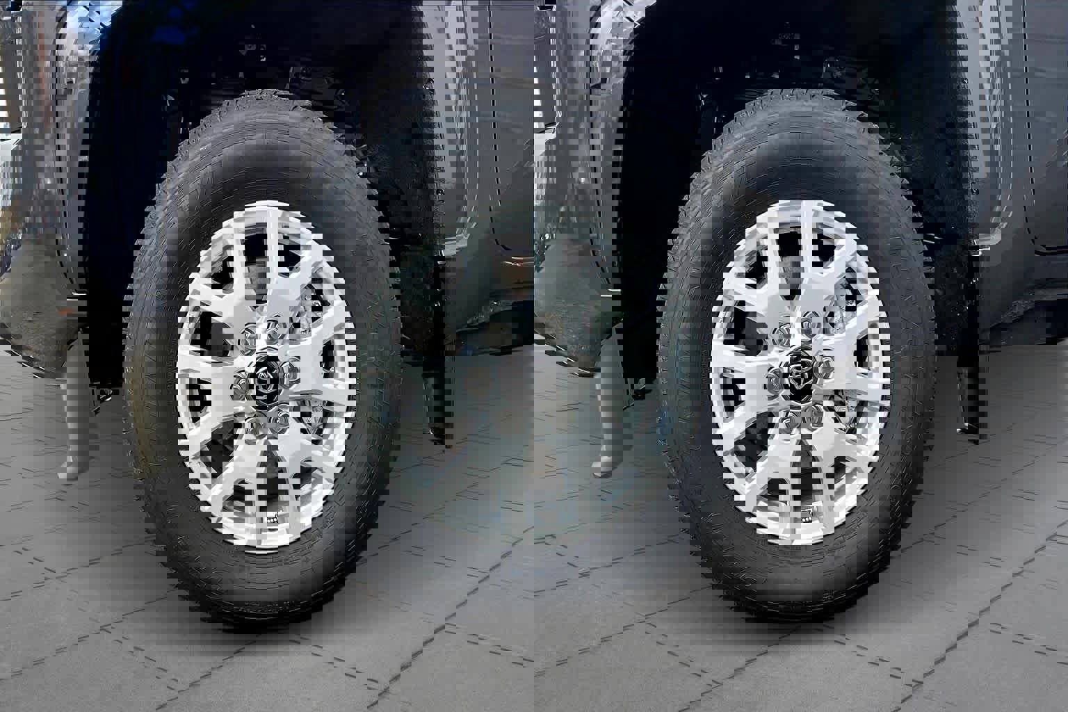 Certified 2024 Toyota Tacoma SR5 image 10