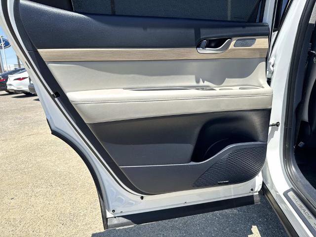 Used 2023 Hyundai Palisade Limited w/ Cargo Package FWD image 24