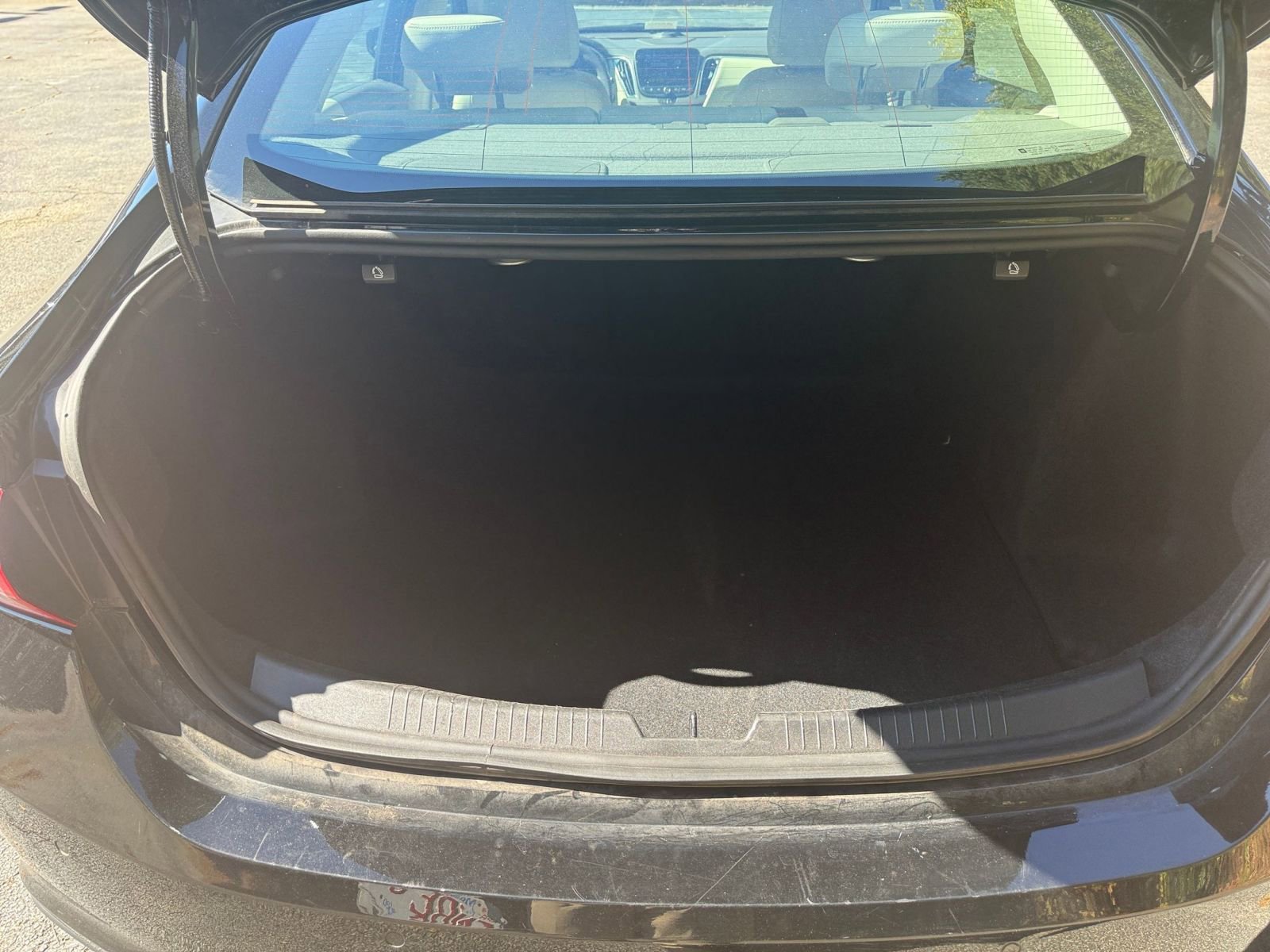 Used 2024 Chevrolet Malibu LT image 31